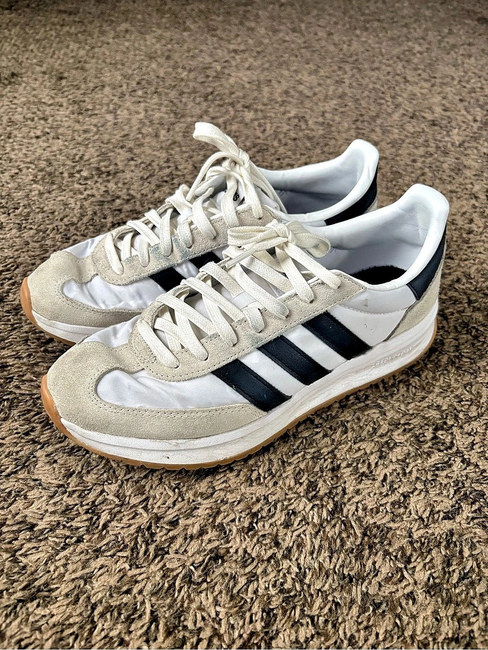 adidas Run 70s 2.0 Sneakers Women's Sneakers White & Black US 9.5